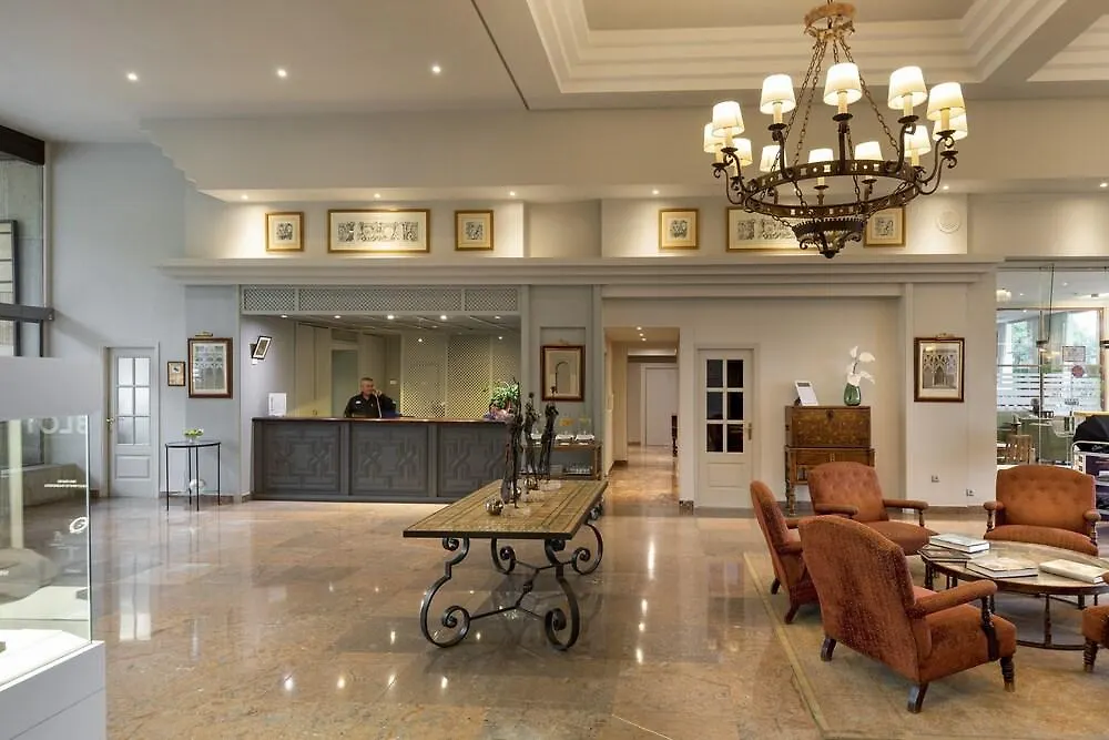 Parador De Cordoba Hotel