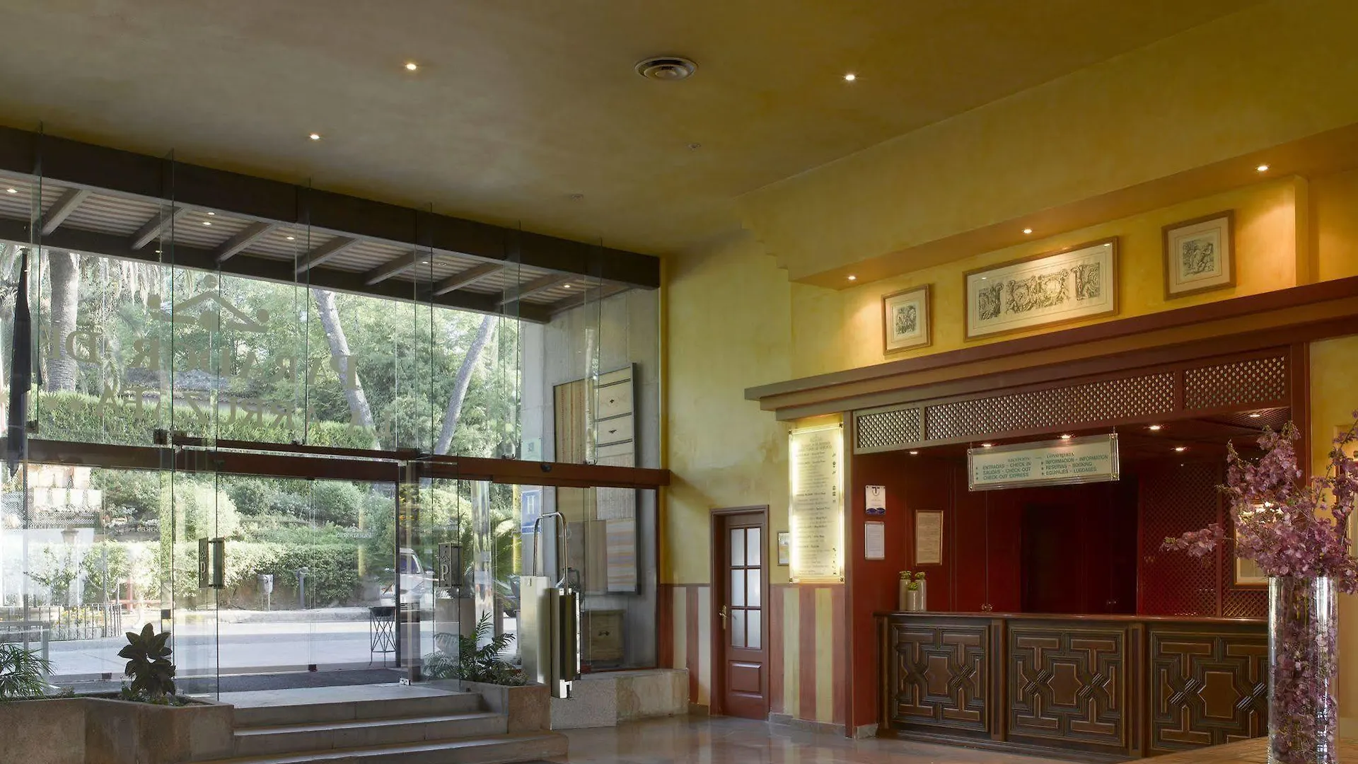 Hotel Parador De Cordoba